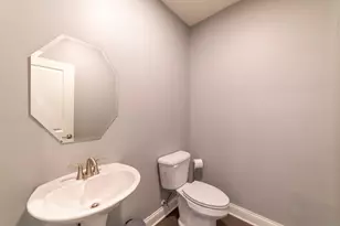 2080 E 109th Pl, Crown Point, IN 46307 - Photo 17