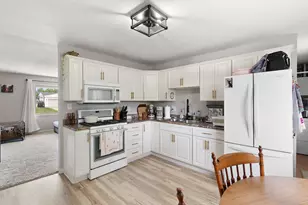 3317 W 78th Ave, Merrillville, IN 46410 - Photo 7