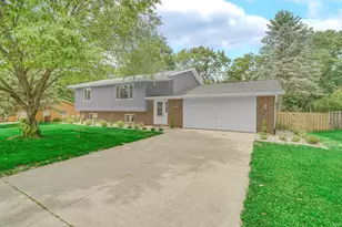 5939 W Van Gogh Trail, La Porte, IN 46350 - Photo 3