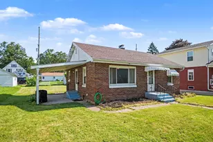 805 Division St, La Porte, IN 46350 - Photo 3
