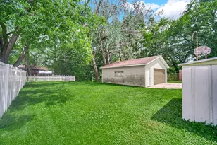 6131 Pennsylvania St, Merrillville, IN 46410 - Photo 17