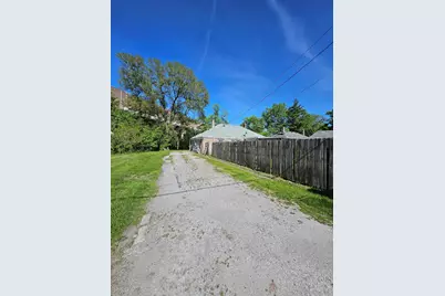 7608 Manor Avenue, Munster, IN 46321 - Photo 13