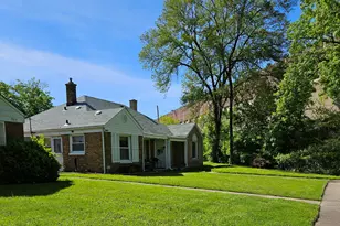 7608 Manor Ave, Munster, IN 46321 - Photo 3