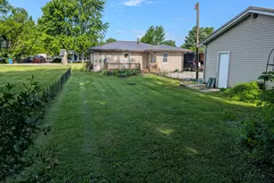 510 S Madison St, Medaryville, IN 47957 - Photo 5