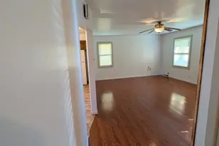 510 S Madison St, Medaryville, IN 47957 - Photo 13