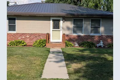 510 S Madison Street, Medaryville, IN 47957 - Photo 1