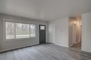 940 Mount St, Gary, IN 46406 - Photo 3