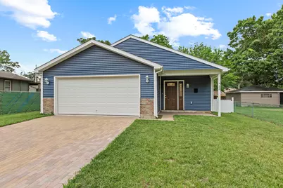 426 S Liberty Street, Hobart, IN 46342 - Photo 1