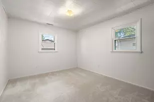 8140 Gordon Dr, Highland, IN 46322 - Photo 13