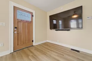 213 N East St, Crown Point, IN 46307 - Photo 5