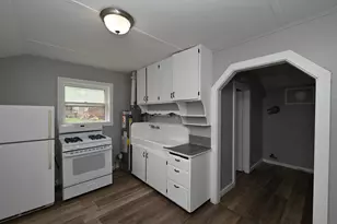 319 W 13th St, Winamac, IN 46996 - Photo 11