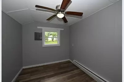 319 W 13th Street, Winamac, IN 46996 - Photo 17