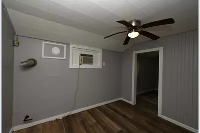 319 W 13th Street, Winamac, IN 46996 - Photo 13