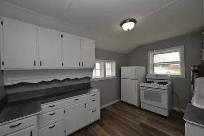 319 W 13th Street, Winamac, IN 46996 - Photo 9