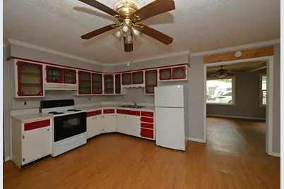 436 W Jefferson Street, Winamac, IN 46996 - Photo 13