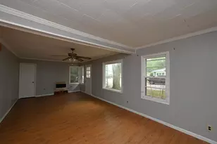 436 W Jefferson St, Winamac, IN 46996 - Photo 5
