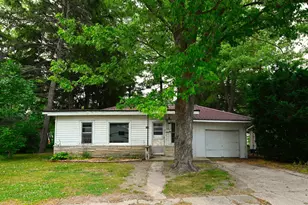 436 W Jefferson St, Winamac, IN 46996 - Photo 1