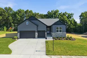 1455 Winding Brk Dr, Valparaiso, IN 46385 - Photo 1