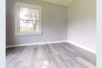 5030 W 25th Avenue, Gary, IN 46406 - Photo 5