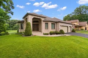 359 Tremont Ln, Valparaiso, IN 46385 - Photo 1