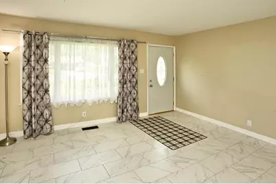 2113 W Porter Avenue, Chesterton, IN 46304 - Photo 3