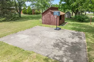6175 S Division St, North Judson, IN 46366 - Photo 29