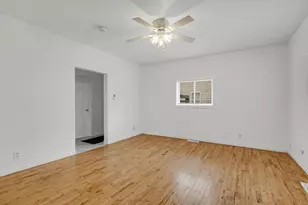 555 Locust St, Valparaiso, IN 46383 - Photo 3