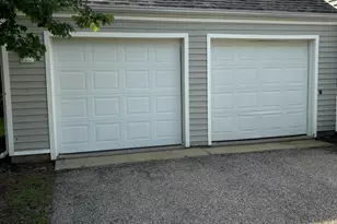 9247 Norris Dr, Hobart, IN 46342 - Photo 3