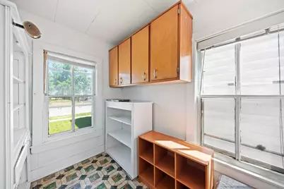 116 W Barker Avenue, Michigan City, IN 46360 - Photo 9