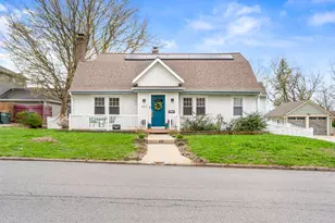 453 Chestnut St, Valparaiso, IN 46385 - Photo 1