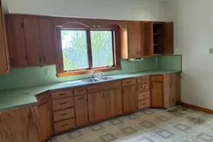 205 E Day St, Royal Center, IN 46978 - Photo 23