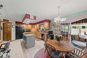 2606 Club Ct, Valparaiso, IN 46383 - Photo 13