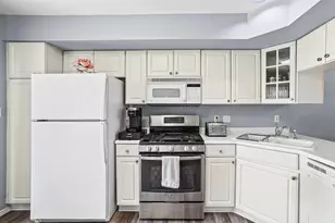 2315 Deerpath Dr W, Schererville, IN 46375 - Photo 11