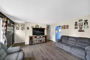 603 Aspen St, Hebron, IN 46341 - Photo 3