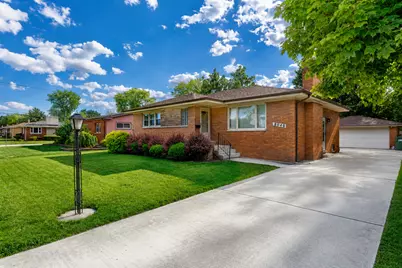 8040 Jefferson Avenue, Munster, IN 46321 - Photo 3