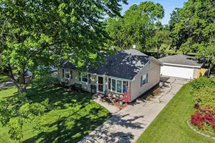 8016 Gordon Pl, Highland, IN 46322 - Photo 25