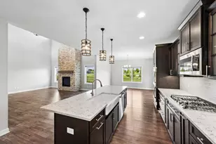 3202 Forestside Ln, Valparaiso, IN 46385 - Photo 13