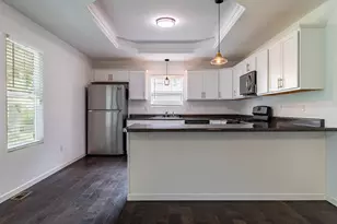 2352 Four Seasons Pkwy, Crown Point, IN 46307 - Photo 13