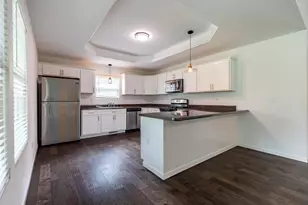 2352 Four Seasons Pkwy, Crown Point, IN 46307 - Photo 11