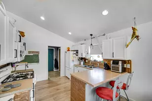 1730 Elderberry Cir, Demotte, IN 46310 - Photo 9