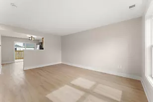 1011 Windsor Ln, Dyer, IN 46311 - Photo 3