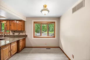 2499 Willowwood Ave, Valparaiso, IN 46383 - Photo 11