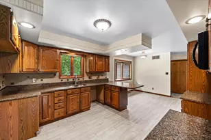 2499 Willowwood Ave, Valparaiso, IN 46383 - Photo 7