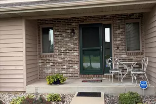 252 Bedford Cir, Valparaiso, IN 46383 - Photo 3