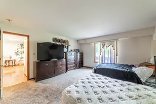 1494 Lake St, Hobart, IN 46342 - Photo 15