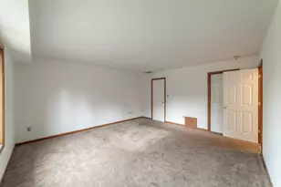 1494 Lake St, Hobart, IN 46342 - Photo 15