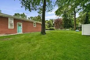 6315 Lakewood Ave, Portage, IN 46368 - Photo 23