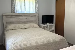 1243 N Lafayette Ct, Griffith, IN 46319 - Photo 13