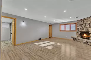 700 Cherry Hill Rd, Dyer, IN 46311 - Photo 17