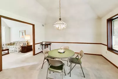 10330 Marlou Drive, Munster, IN 46321 - Photo 9